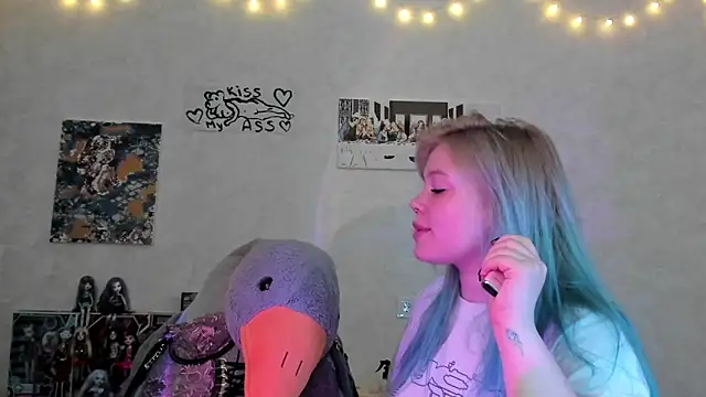 Lulu Di online show from June 10, 2026, 8:52 pm