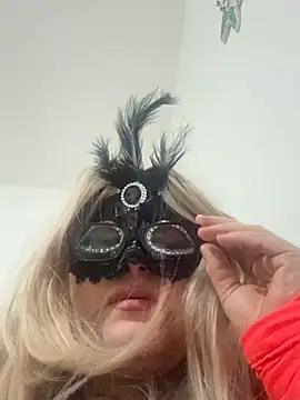 Azra-azrat0 online show from March 4, 2026, 4:24 pm