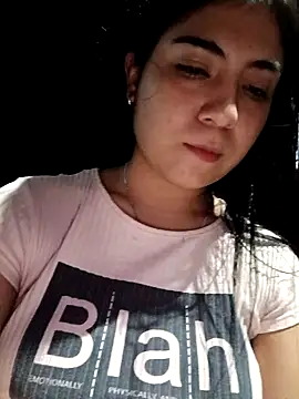 Ailen-cute online show from February 3, 2026, 6:22 am