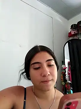 Ailen-cute online show from February 26, 2026, 6:51 pm