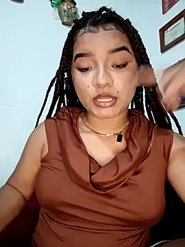 tina tinitaa online show from February 4, 2026, 3:45 am