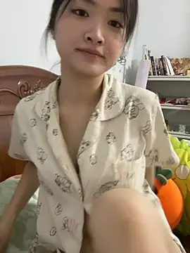 miaomiaou  online show from April 12, 2026, 2:55 pm