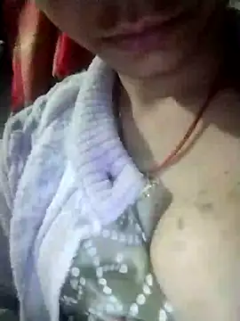 Nasrjfjfjy5578 online show from February 5, 2026, 7:29 pm