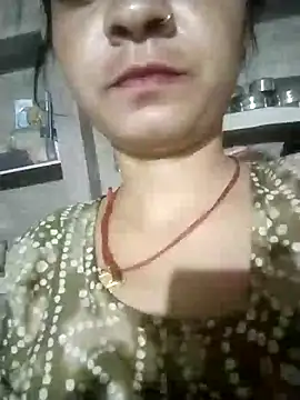 Nasrjfjfjy5578 online show from May 18, 2026, 7:31 pm