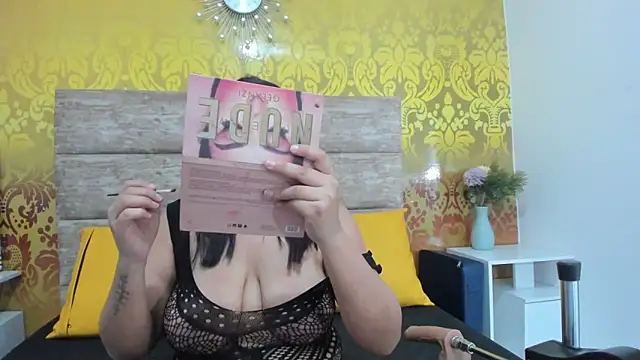 elianacollins23 online show from February 10, 2026, 2:59 am