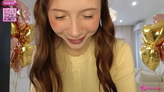 delorathecookiee online show from February 13, 2026, 5:47 am