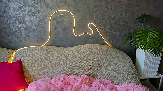 Dream Olivia online show from February 20, 2026, 6:26 am