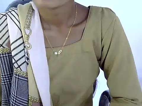 Snapshot of Kulsum_S chatting on February 25, 2026, 7:40 am Kulsum S online show from February 25, 2026, 7:40 am