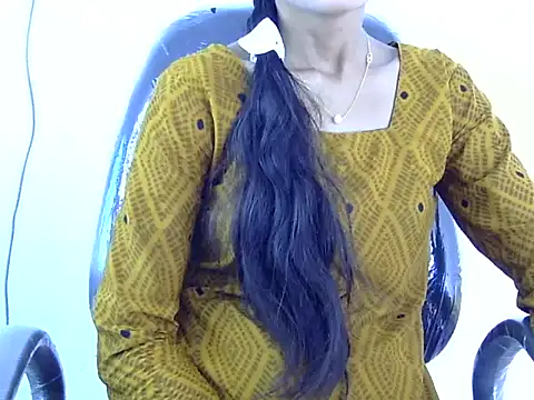 Snapshot of Kulsum_S chatting on February 27, 2026, 7:30 am Kulsum S online show from February 27, 2026, 7:30 am