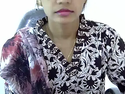 Snapshot of Kulsum_S chatting on February 28, 2026, 7:42 am Kulsum S online show from February 28, 2026, 7:42 am