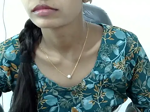 Snapshot of Kulsum_S chatting on March 2, 2026, 7:59 am Kulsum S online show from March 2, 2026, 7:59 am