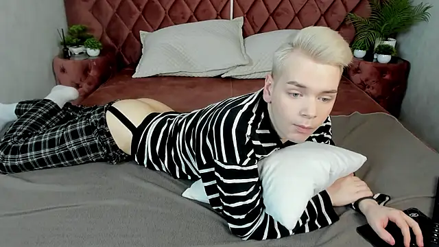 Je Salvatore online show from March 5, 2026, 6:31 am