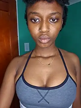 CashmerQueen online show from April 14, 2026, 6:25 pm