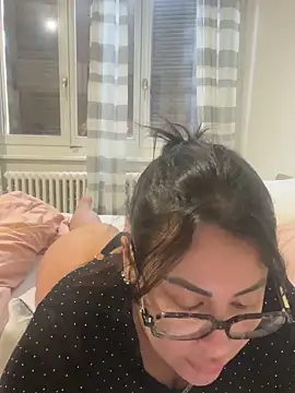 Snapshot of Melissa-suisse chatting on February 28, 2026, 1:23 pm Melissa-suisse online show from February 28, 2026, 1:23 pm