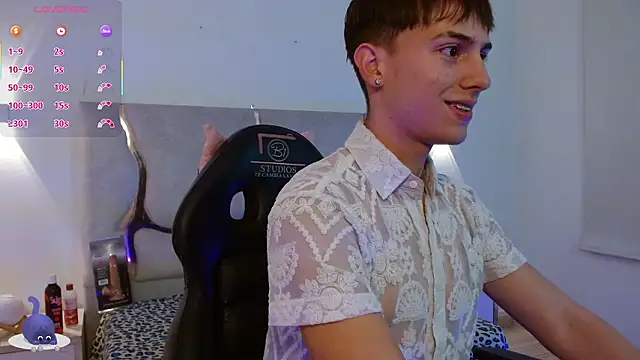 Snapshot of EVAN_TAY chatting on February 13, 2026, 3:02 am EVAN TAY online show from February 13, 2026, 3:02 am