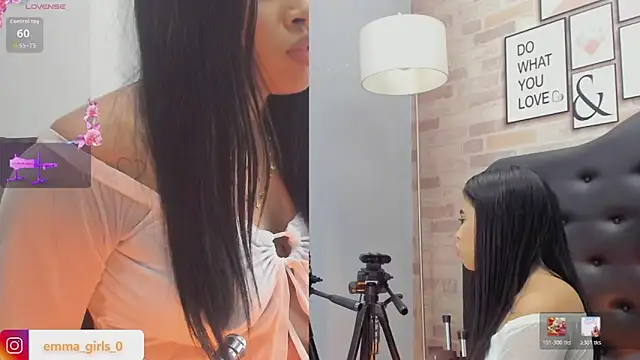 Snapshot of emmagirl0 chatting on February 24, 2026, 1:53 pm emmagirl0 online show from February 24, 2026, 1:53 pm