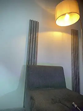 emmagirl0 online show from April 9, 2026, 8:25 pm