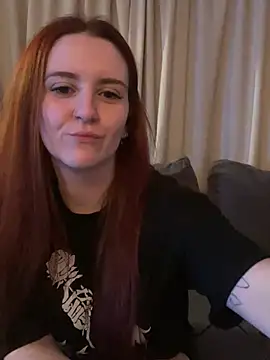 Snapshot of PoppySlut6999 chatting on February 16, 2026, 9:33 pm PoppySlut6999 online show from February 16, 2026, 9:33 pm