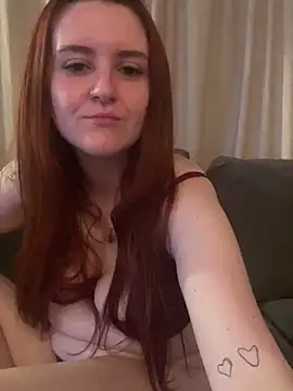 Snapshot of PoppySlut6999 chatting on March 3, 2026, 9:53 pm PoppySlut6999 online show from March 3, 2026, 9:53 pm