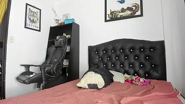 antonella  max online show from May 15, 2026, 11:12 pm
