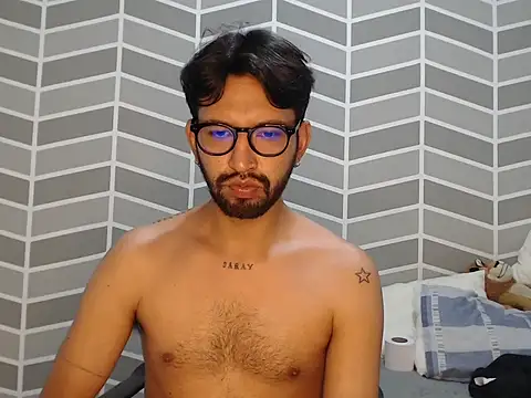 thomass1018 online show from April 11, 2026, 2:16 am