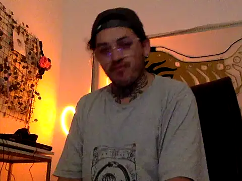 helloandi online show from April 19, 2026, 2:55 am