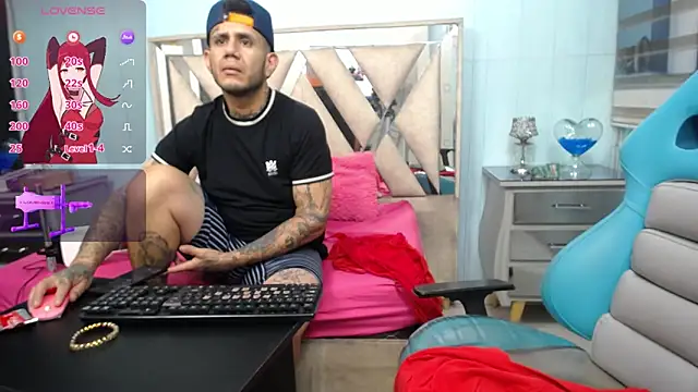 Snapshot of allison_max_tattoo chatting on February 13, 2026, 1:34 am allison max tattoo online show from February 13, 2026, 1:34 am