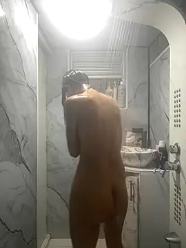 Zoe dim online show from February 9, 2026, 2:15 am