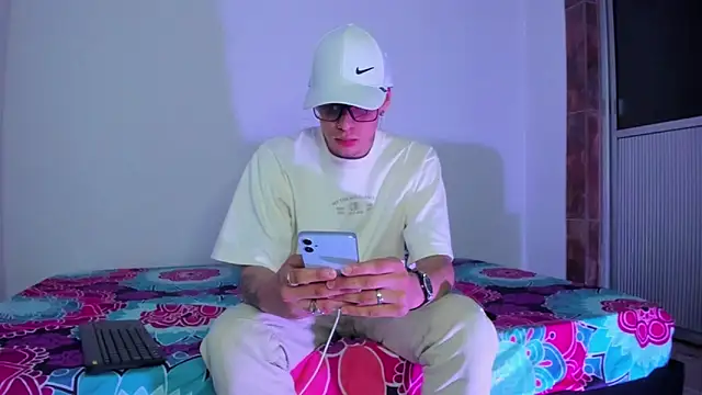 Snapshot of Vlad__night chatting on February 3, 2026, 11:48 am Vlad night online show from February 3, 2026, 11:48 am