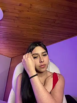 Snapshot of scarlett_pinkk1 chatting on February 11, 2026, 5:01 am scarlett pinkk1 online show from February 11, 2026, 5:01 am