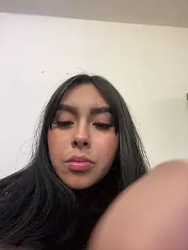 Snapshot of scarlett_pinkk1 chatting on February 25, 2026, 3:27 am scarlett pinkk1 online show from February 25, 2026, 3:27 am