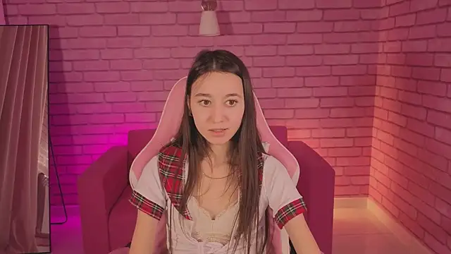 Snapshot of Nicole_Brownie chatting on February 13, 2026, 8:32 am Nicole Brownie online show from February 13, 2026, 8:32 am