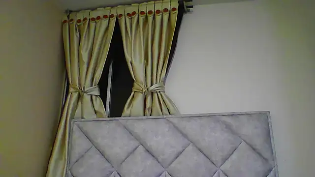 Snapshot of camila_star10 chatting on April 22, 2026, 2:25 am camila star10 online show from April 22, 2026, 2:25 am