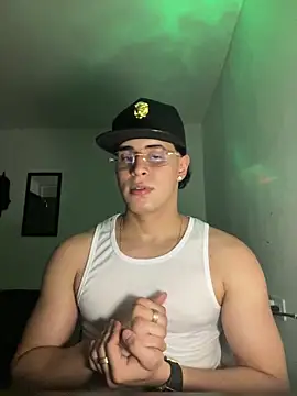 Maximuz1920 online show from April 2, 2026, 6:22 am