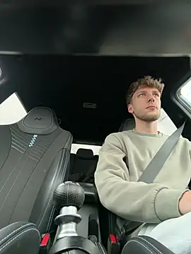 Snapshot of YoungSkinnyBoy20 chatting on February 11, 2026, 3:06 pm YoungSkinnyBoy20 online show from February 11, 2026, 3:06 pm