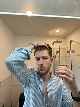 Snapshot of YoungSkinnyBoy20 chatting on March 14, 2026, 12:54 pm YoungSkinnyBoy20 online show from March 14, 2026, 12:54 pm