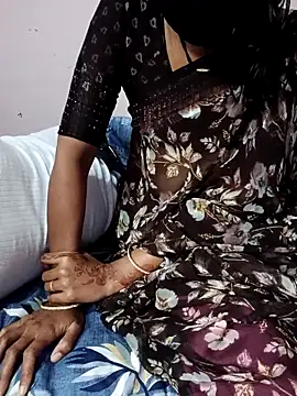 Snapshot of desicpl26 chatting on February 3, 2026, 10:31 am desicpl26 online show from February 3, 2026, 10:31 am