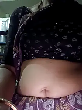 Snapshot of desicpl26 chatting on February 18, 2026, 2:57 pm desicpl26 online show from February 18, 2026, 2:57 pm