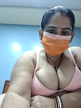 diyam4002 online show from February 2, 2026, 7:18 am