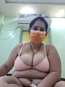 diyam4002 online show from February 16, 2026, 10:00 am