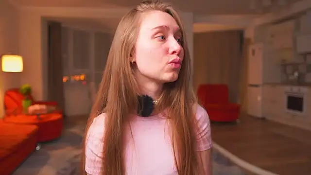 SharaNewbern online show from March 27, 2026, 4:07 pm