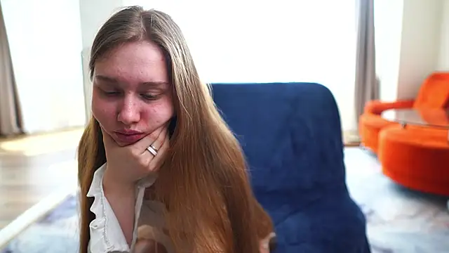 SharaNewbern online show from April 16, 2026, 10:38 am