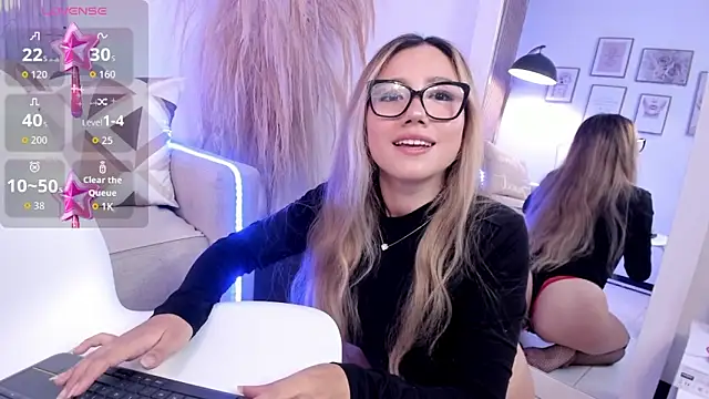 Isa cortes  online show from February 2, 2026, 7:56 pm