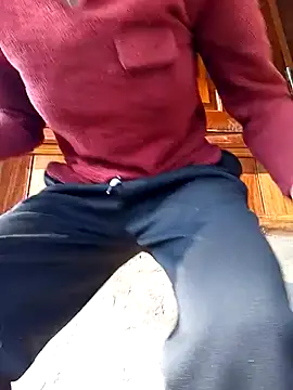 derylove  online show from February 21, 2026, 8:48 am