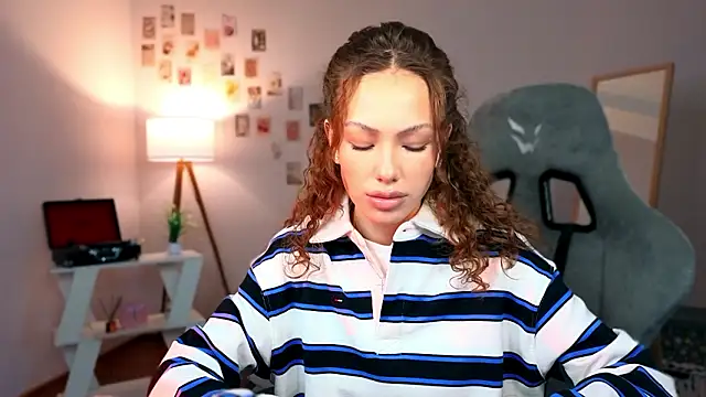 Snapshot of nexorine chatting on February 16, 2026, 11:28 am nexorine online show from February 16, 2026, 11:28 am