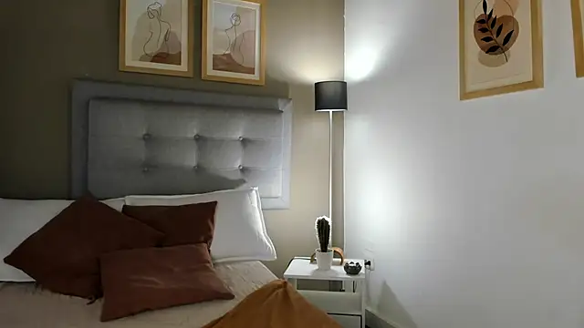 SalomeStorm  online show from March 4, 2026, 4:13 pm