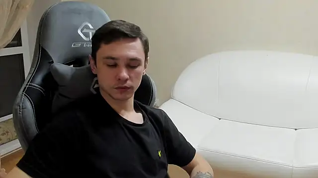 Alexmansuper online show from April 15, 2026, 4:47 pm