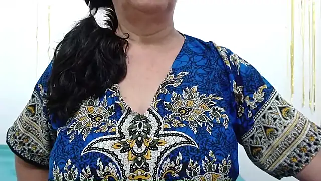 ElizabethMiler online show from February 18, 2026, 2:40 am