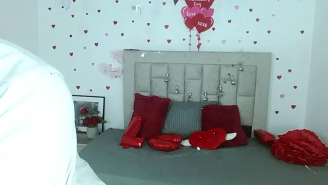 Snapshot of Caius_fox chatting on March 3, 2026, 11:16 am Caius fox online show from March 3, 2026, 11:16 am