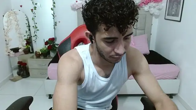 Caius fox online show from April 18, 2026, 11:36 am